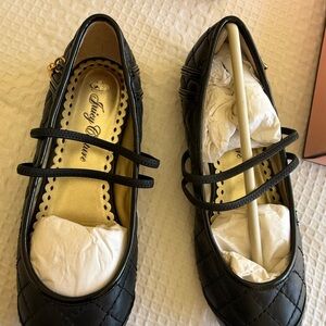 Mary Janes black quilted Girls size 4 JUICY COUTURE like new barely worn